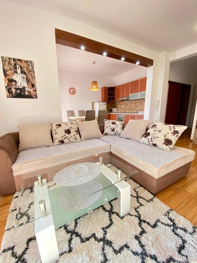 Roman Garden Apartment Рисан Екстериор снимка